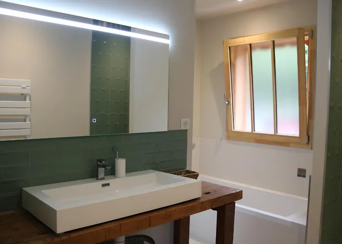 Semesterbostad Maison Bois Lesbats *